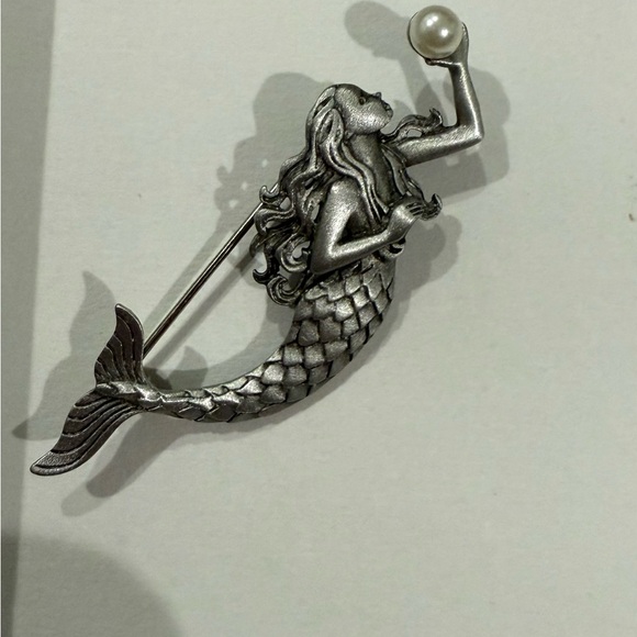 Silver Brooch Set with Mermaid and Cats - Picture 2 of 8